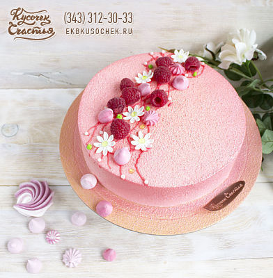 Праздничный торт «Малина на розовом велюре»