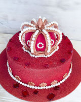 Праздничный торт «Корона и рубины»