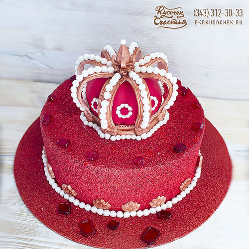 Праздничный торт «Корона и рубины»