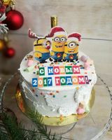 Праздничный торт «Миньоны в Новый год»