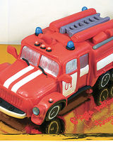 Праздничный торт «Пожарная машина»