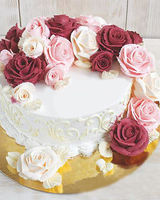 Праздничный торт «Розы в стиле 