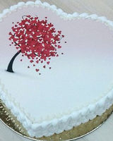 Праздничный торт «Сердце с деревом любви»